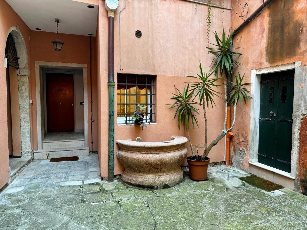 Ca Penini - Canal View Apartamento